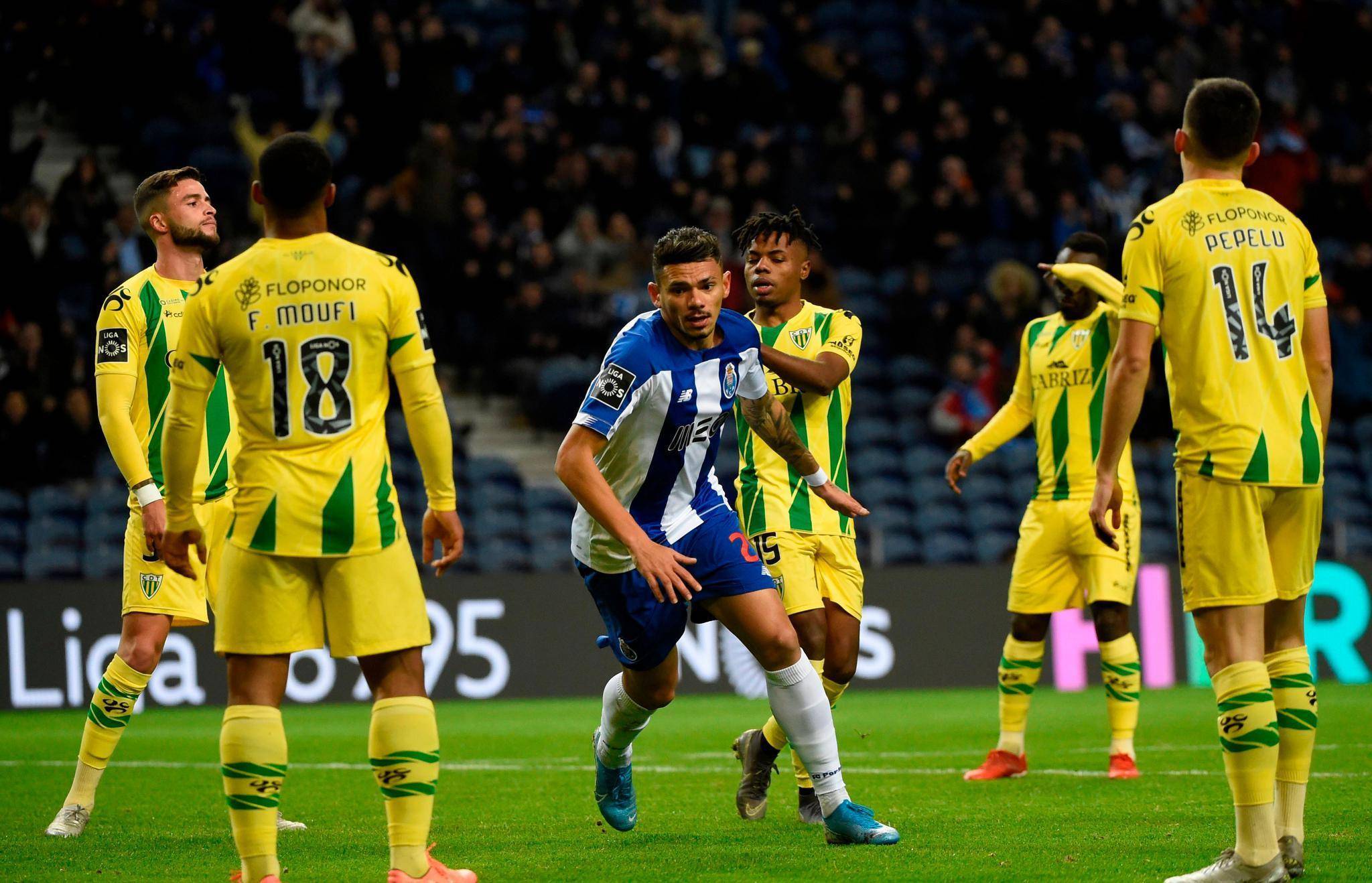 国际比赛日葡超焦点战，深圳男篮调整名单，引发热议，年轻球员得到机会的简单介绍-开云登录入口